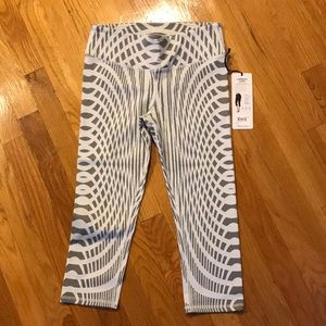 ALO Yoga airbrush cropped leggings size small
